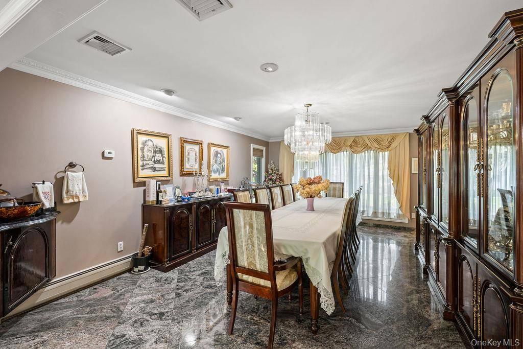 Casa com 7 Quartos à Venda em Monsey - Nova Iorque - EUA - 8