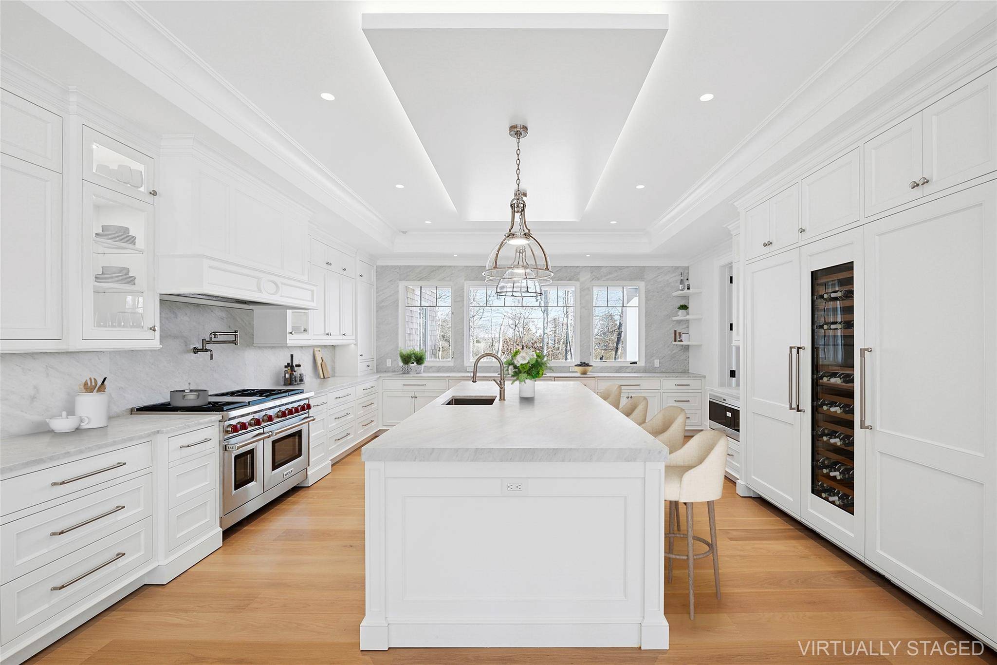 7 Bedroom Home for Sale in North Haven - NY - USA - 7