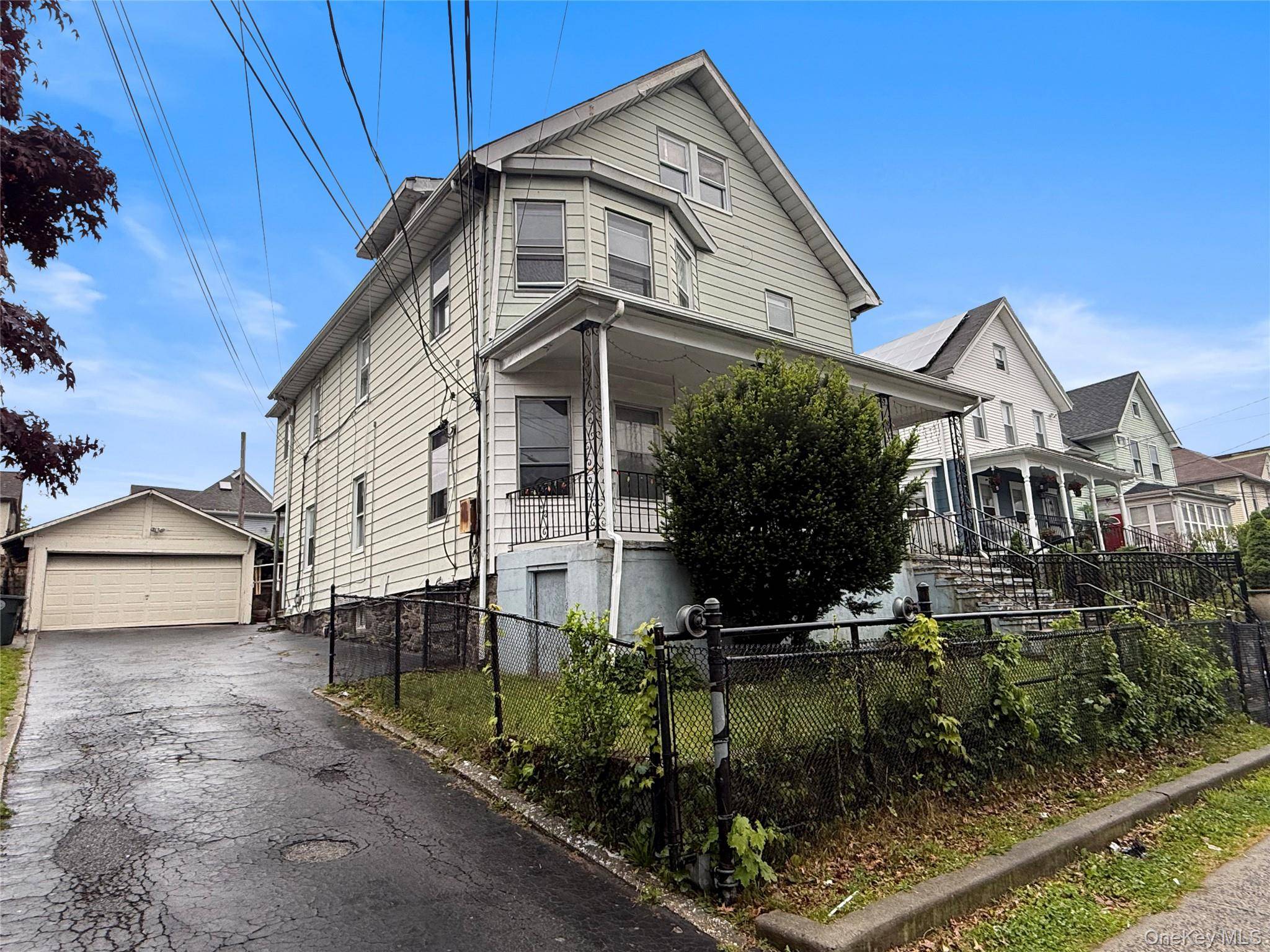 Casa com 7 Quartos à Venda em Port Chester - Nova Iorque - EUA - 1