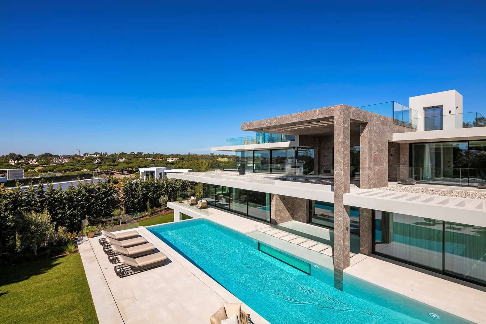 Casa com 7 Quartos à Venda em Portugal - EUA - 2