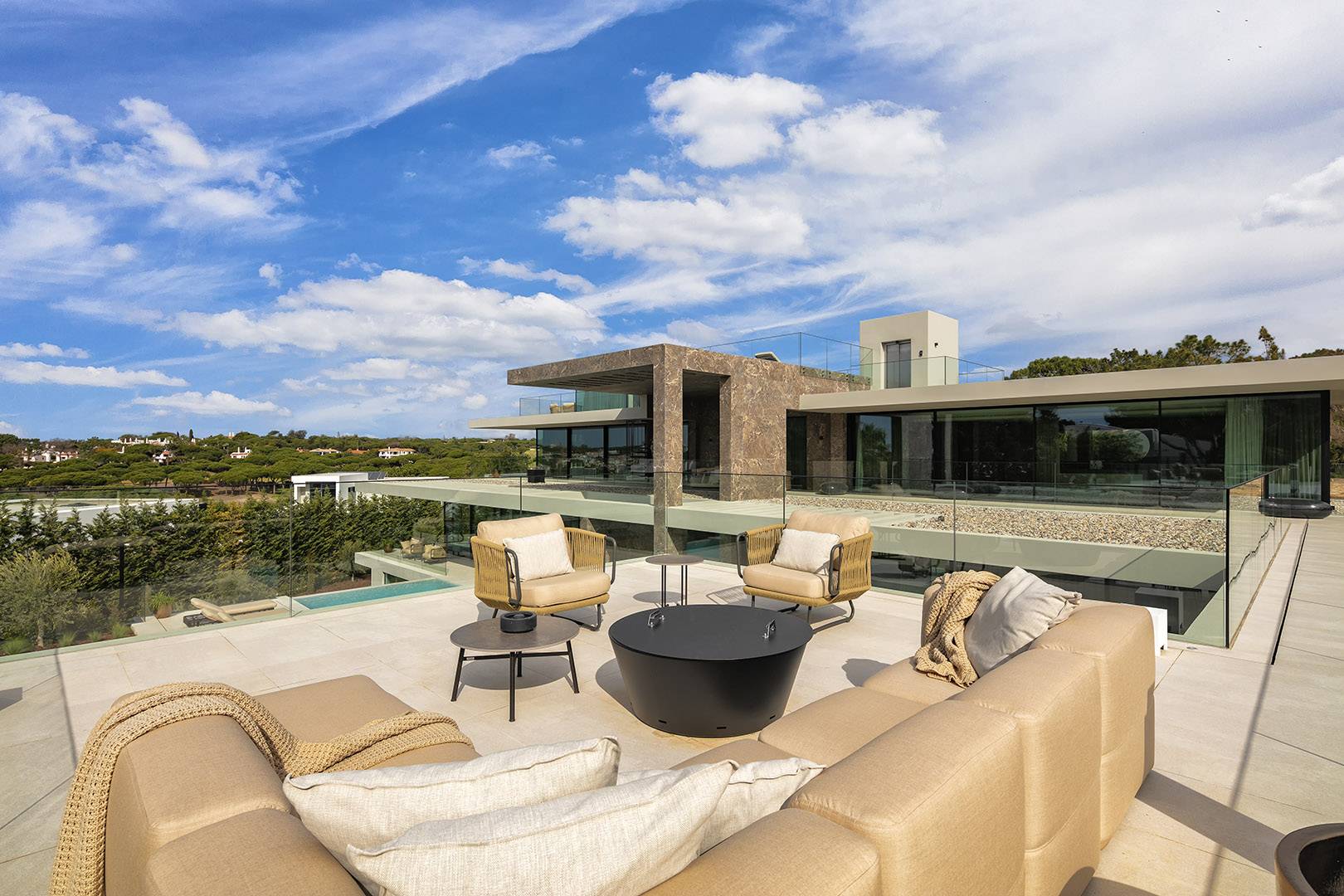 Casa com 7 Quartos à Venda em Portugal - EUA - 4