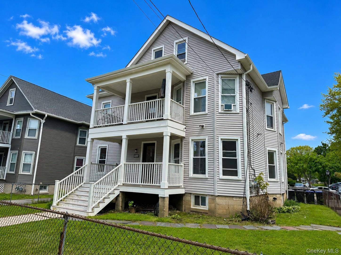 Casa com 7 Quartos à Venda em Poughkeepsie - Nova Iorque - EUA - 2