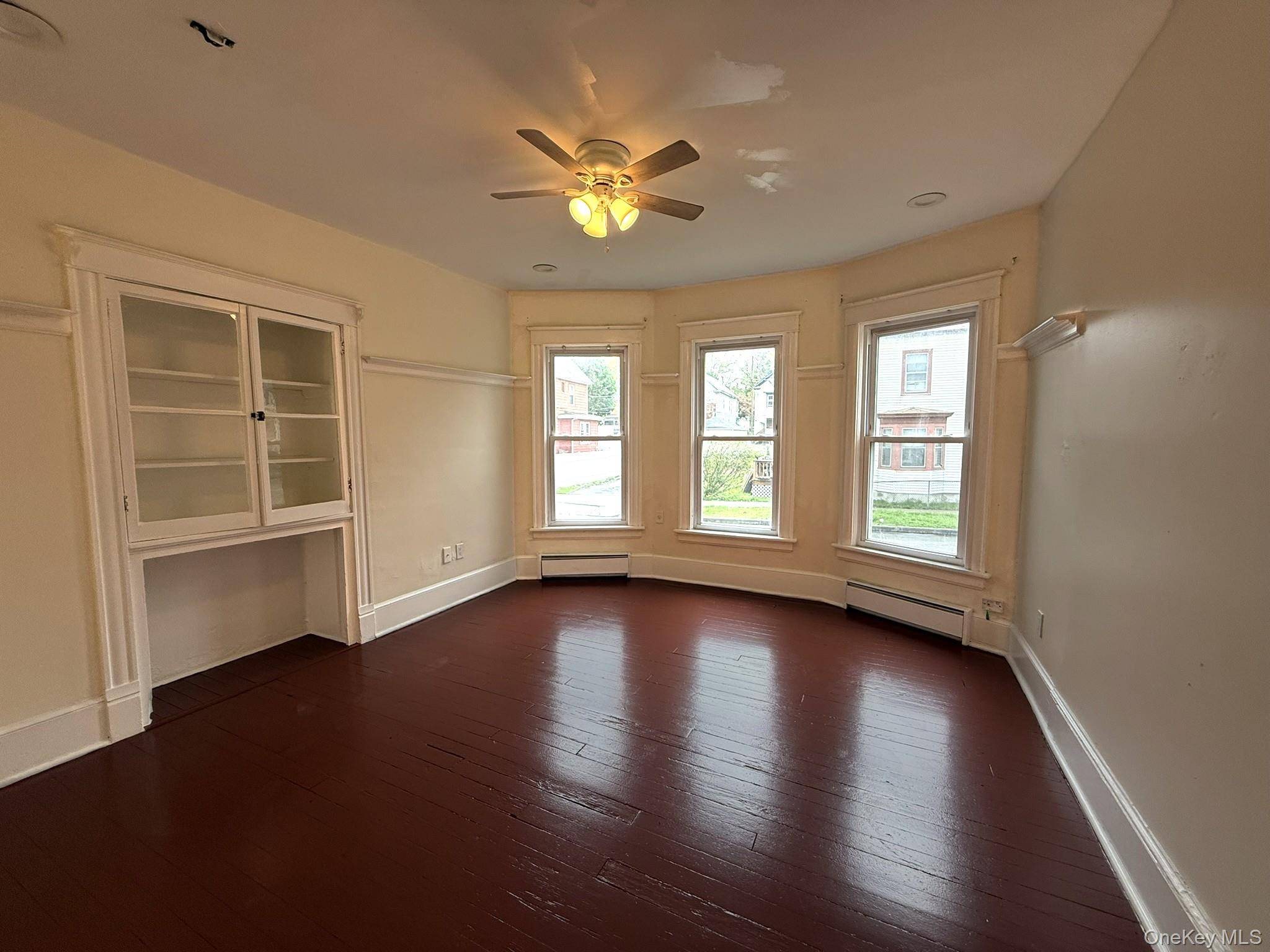 Casa com 7 Quartos à Venda em Poughkeepsie - Nova Iorque - EUA - 6