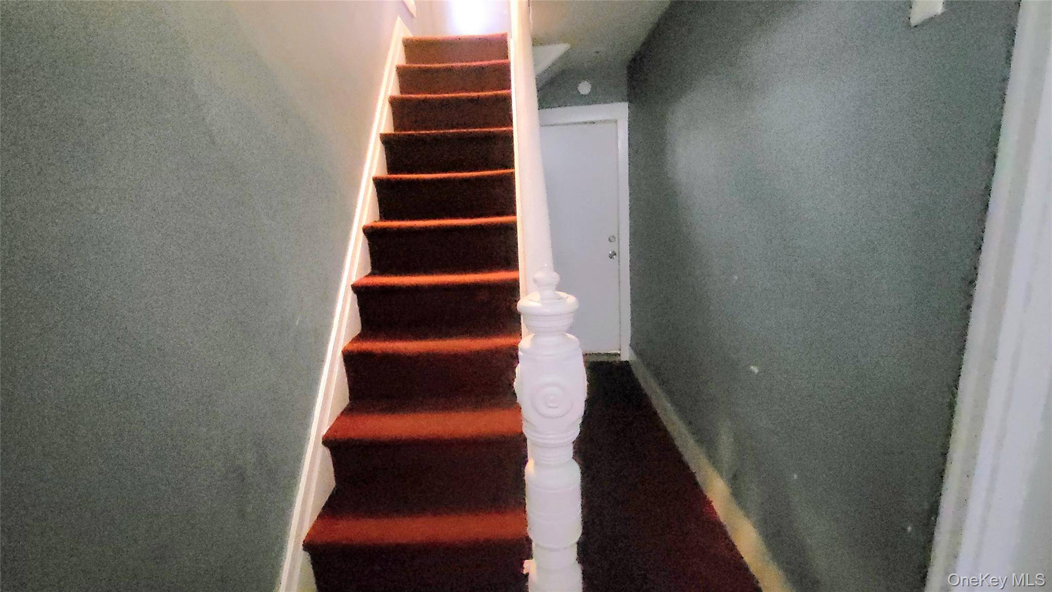 Casa com 7 Quartos à Venda em Poughkeepsie - Nova Iorque - EUA - 2