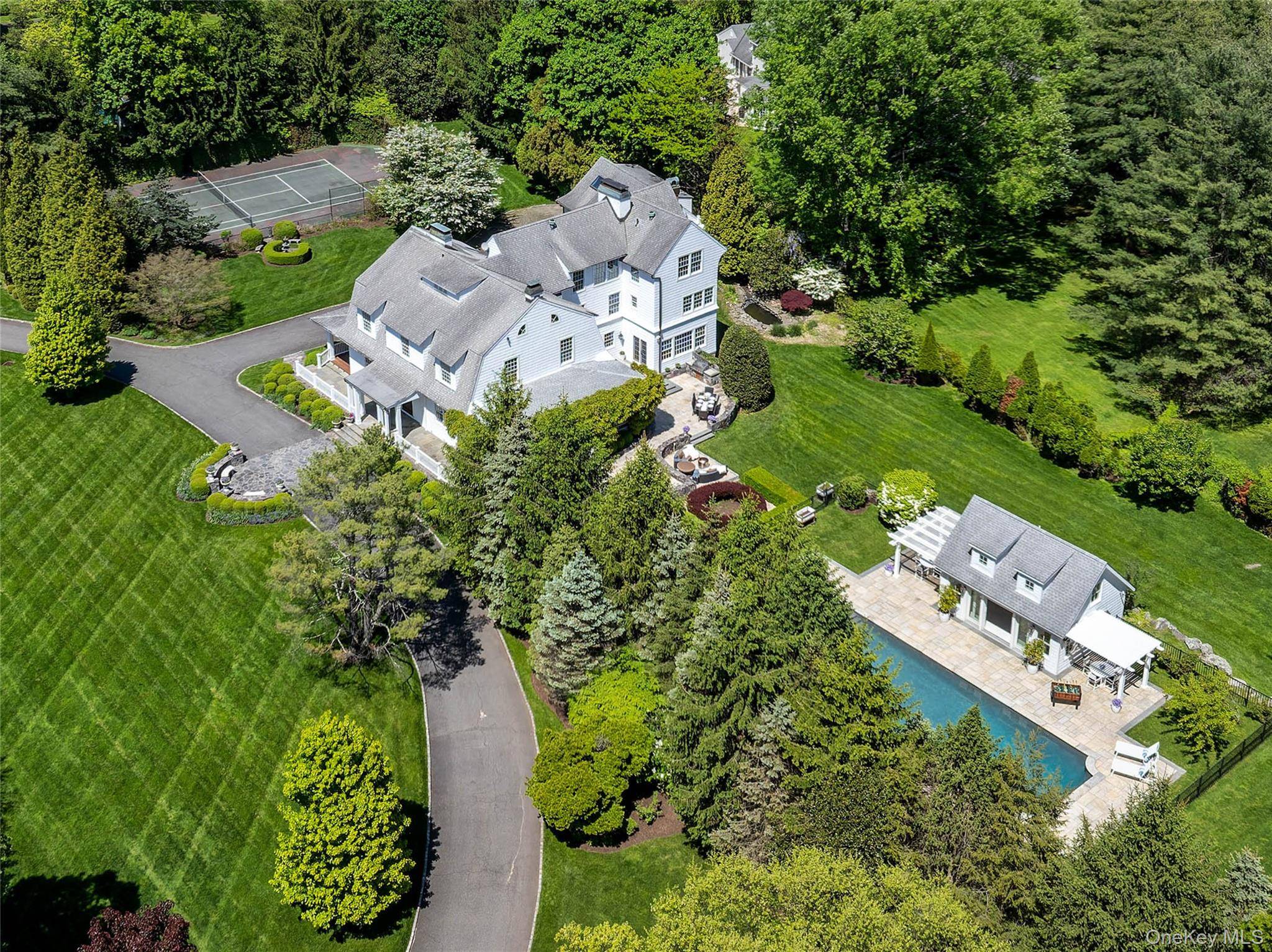 7 Bedroom Home for Sale in RYE - New York - USA - 1