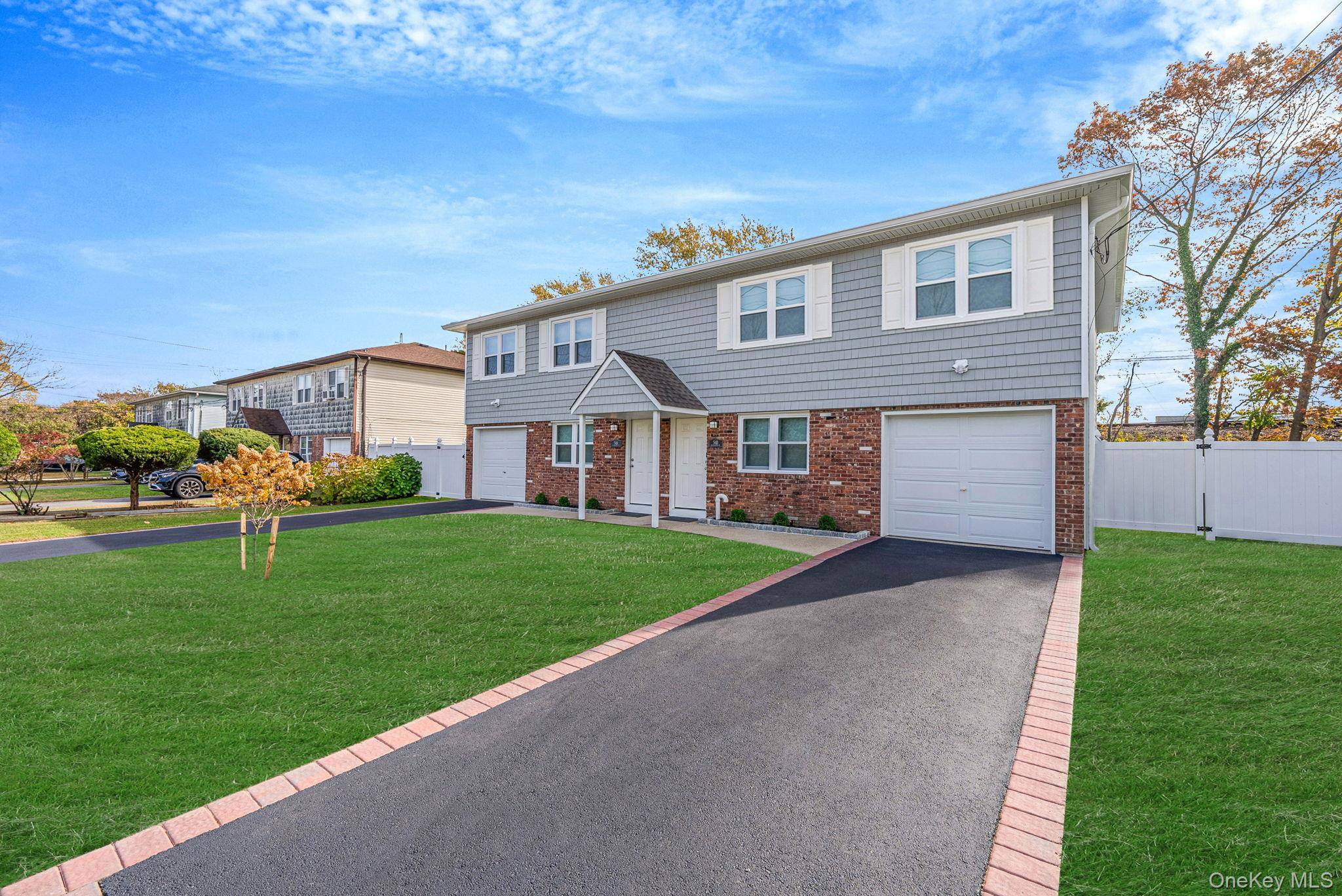 Casa com 7 Quartos à Venda em West Babylon - Nova Iorque - EUA - 2