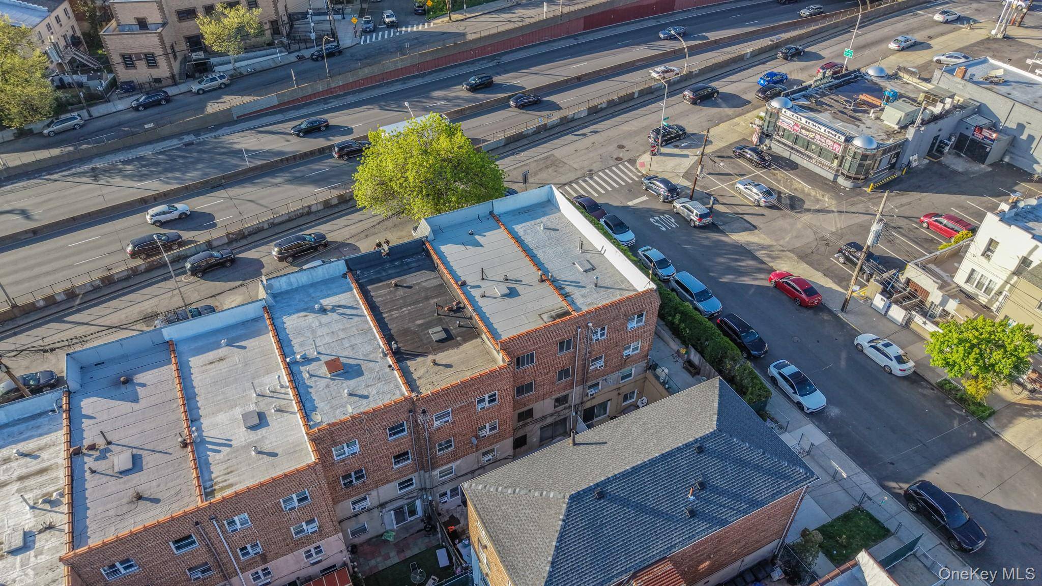 Casa com 8 Quartos à Beira-Mar à Venda em Bronx - Nova Iorque - EUA - 7