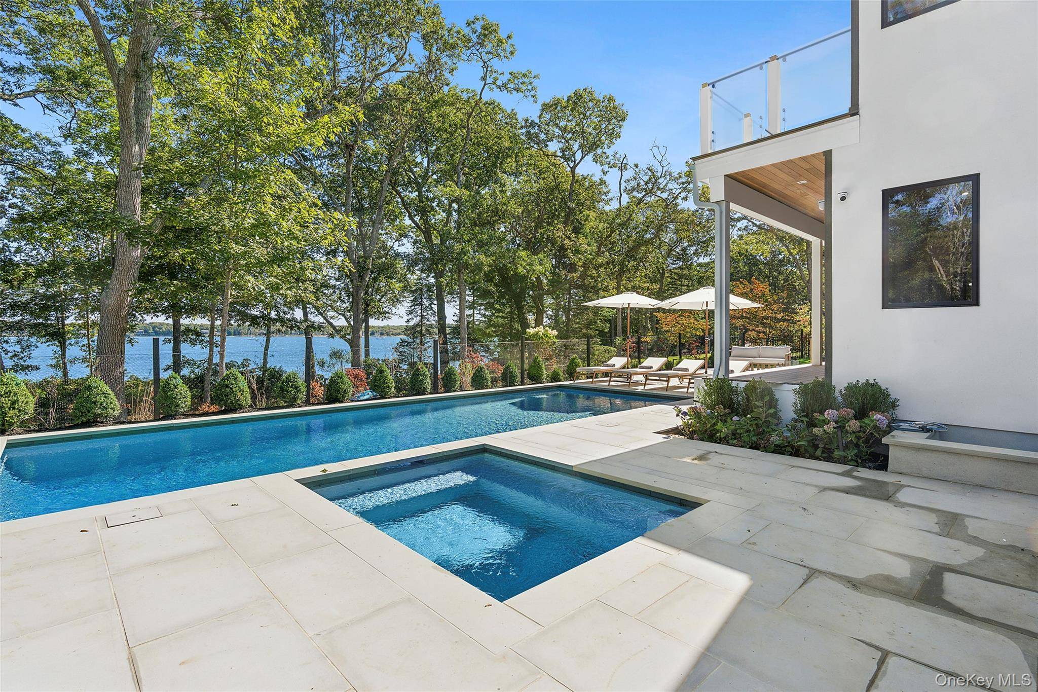 Casa de 8 Dormitorios Frente al Mar en Venta en East Hampton - NY - EE. UU. - 2