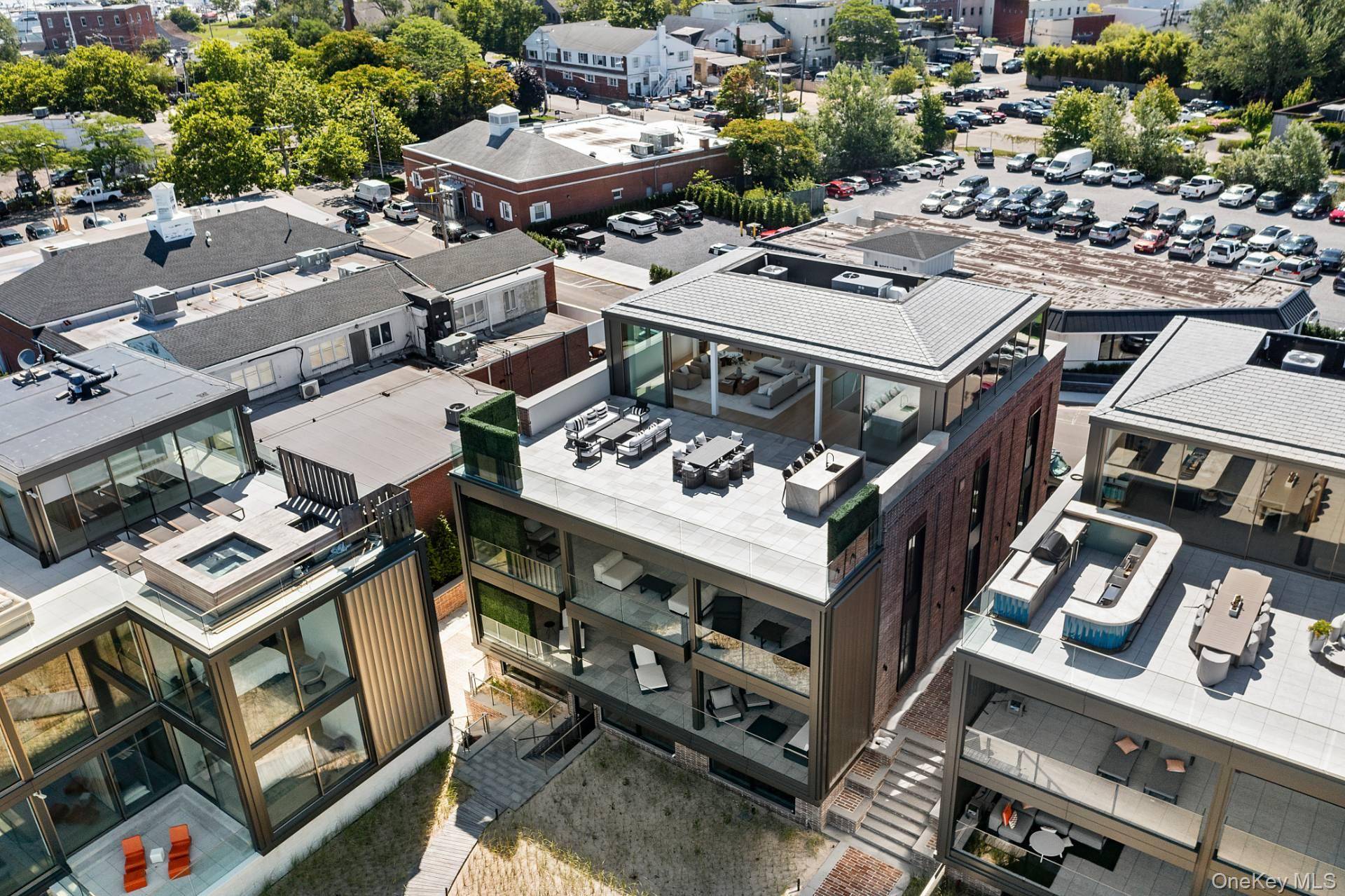Casa com 8 Quartos à Beira-Mar à Venda em Sag Harbor, NY, EUA - 3