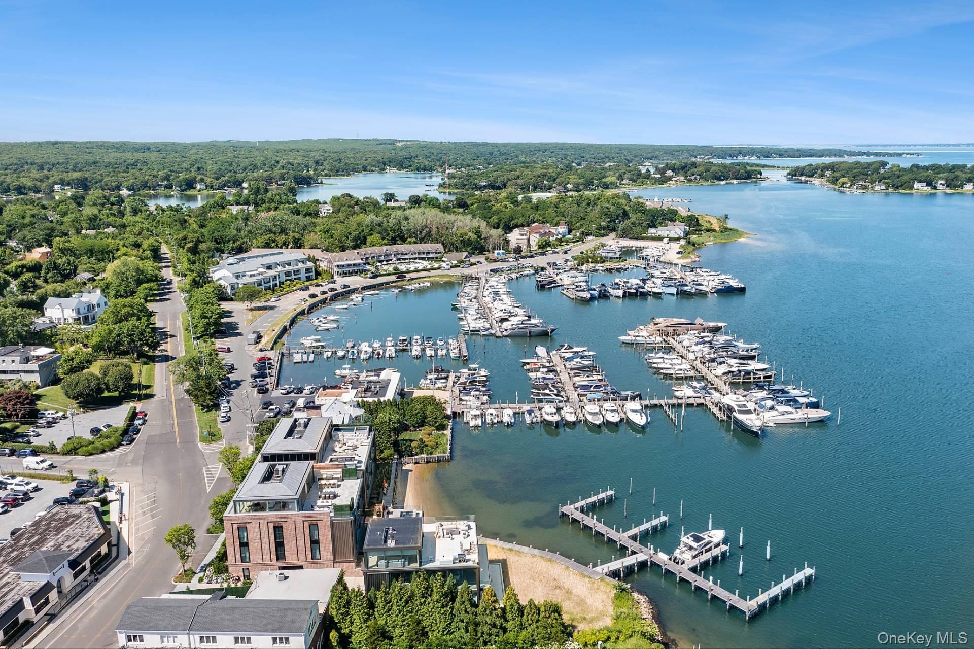 Casa com 8 Quartos à Beira-Mar à Venda em Sag Harbor, NY, EUA - 4