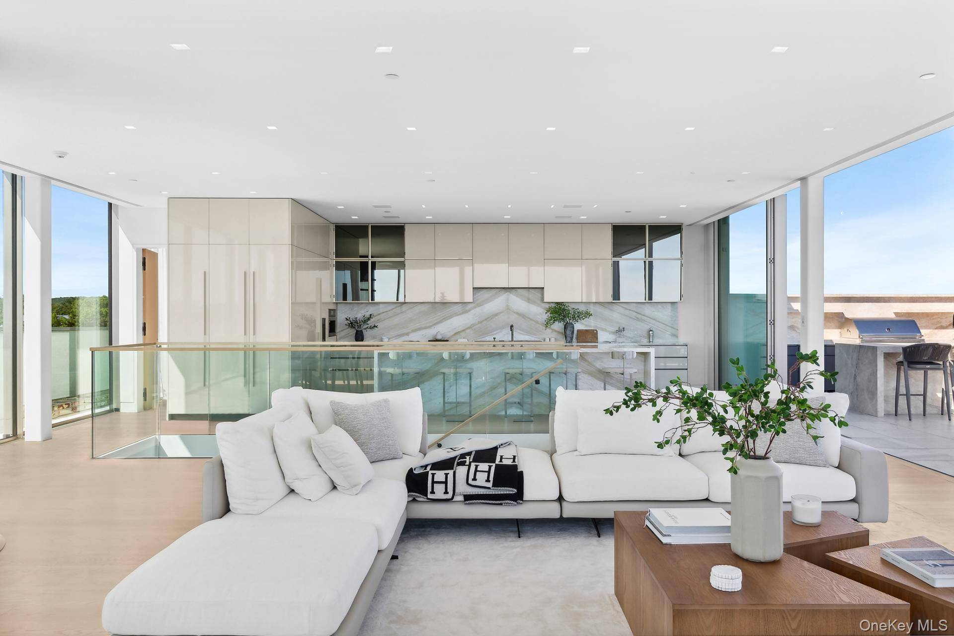Casa com 8 Quartos à Beira-Mar à Venda em Sag Harbor, NY, EUA - 5