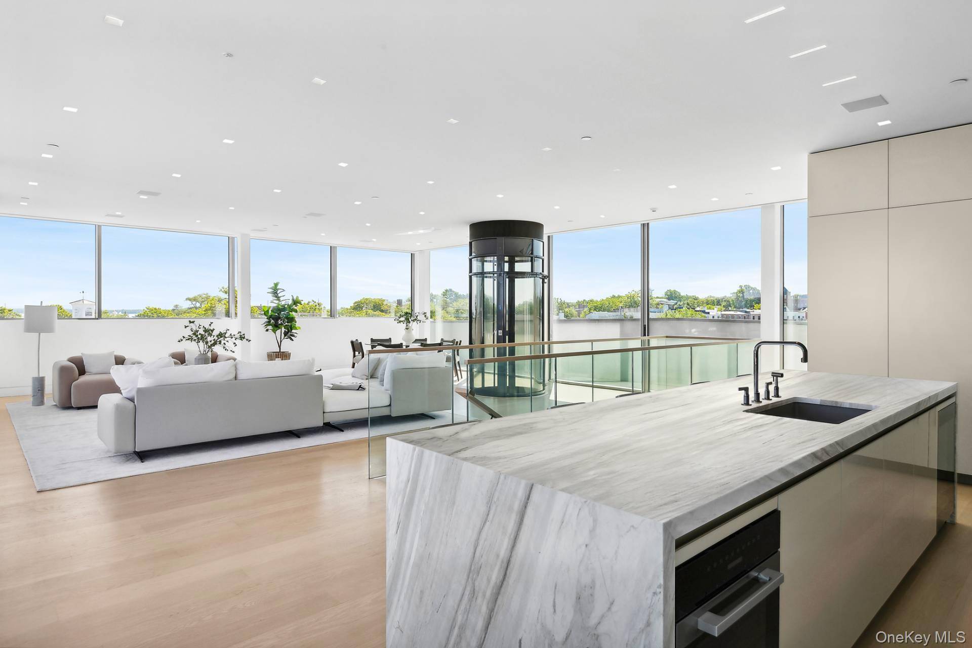 Casa com 8 Quartos à Beira-Mar à Venda em Sag Harbor, NY, EUA - 6