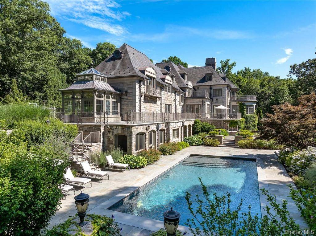 Casa de 8 Dormitorios en Venta en Armonk, NY, EE. UU. - 1