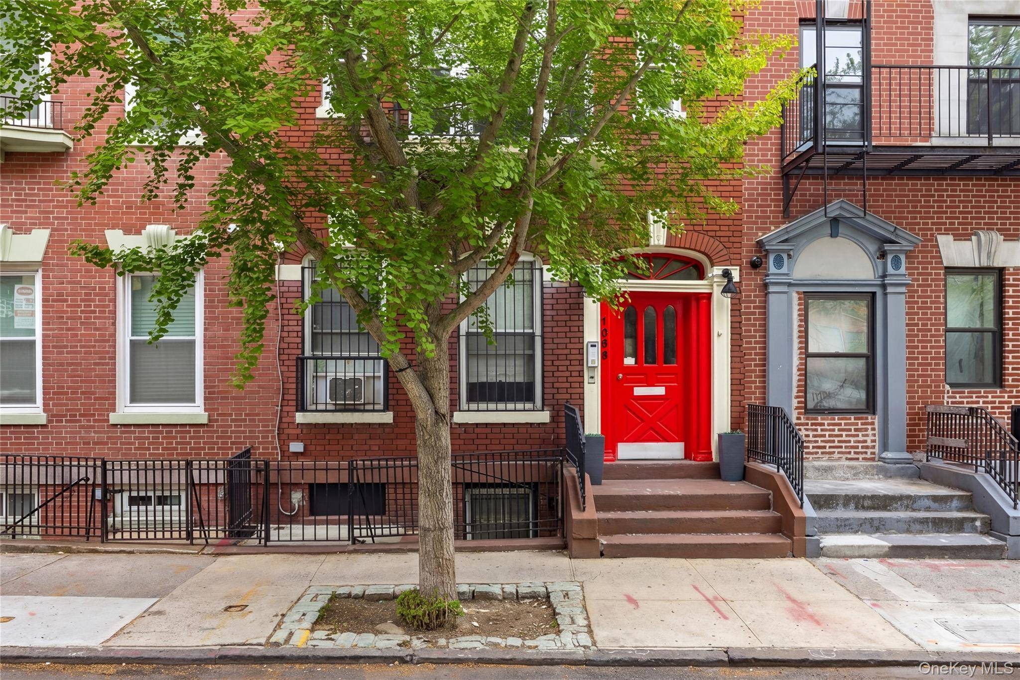 Casa com 8 Quartos à Venda em Bronx - Nova Iorque - EUA - 1