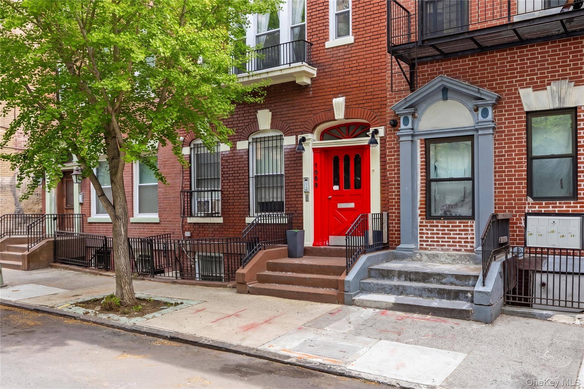Casa com 8 Quartos à Venda em Bronx - Nova Iorque - EUA - 2