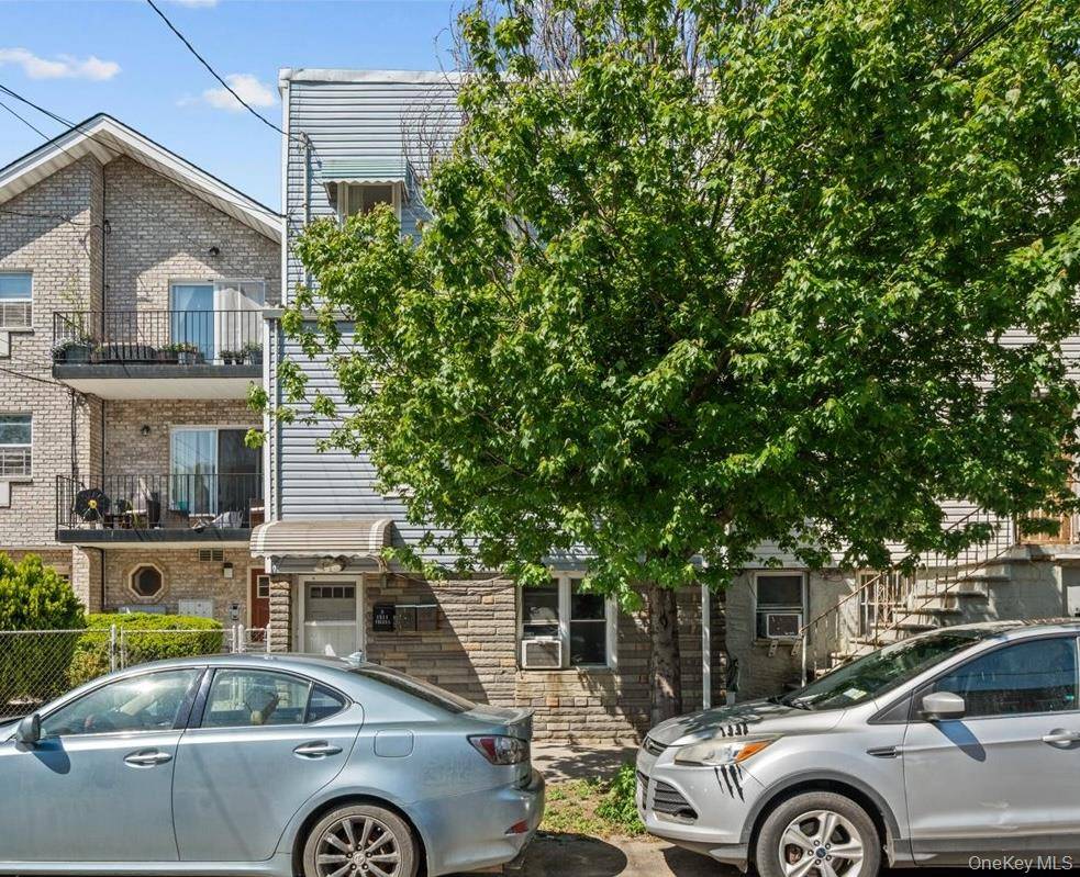 Casa de 8 Dormitorios en Venta en Bronx - Nueva York - EE. UU. - 1