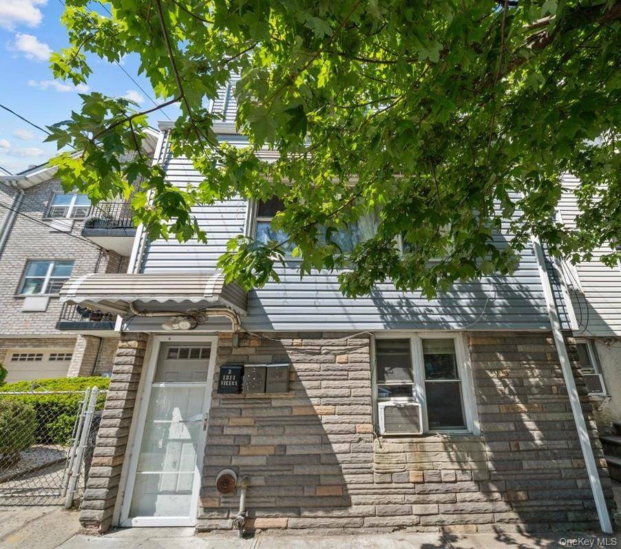 Casa de 8 Dormitorios en Venta en Bronx - Nueva York - EE. UU. - 2