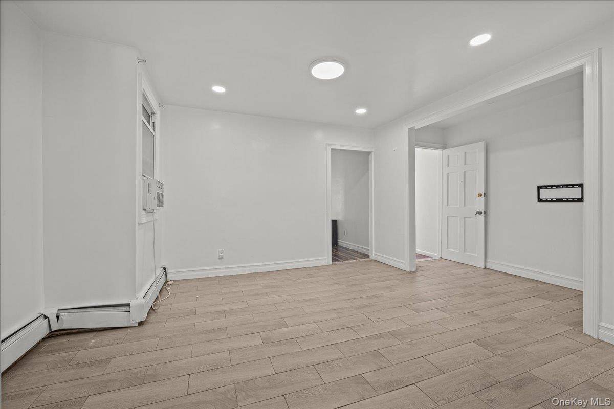 Casa de 8 Dormitorios en Venta en Bronx - Nueva York - EE. UU. - 5