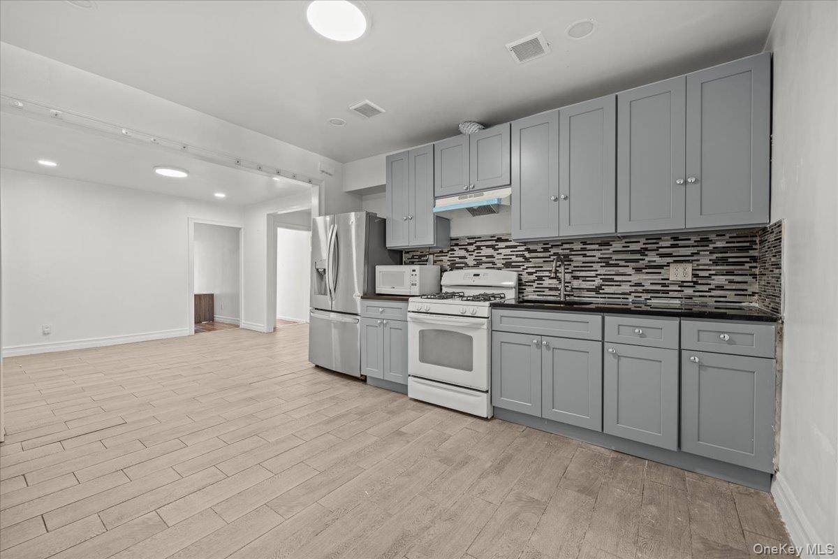 Casa de 8 Dormitorios en Venta en Bronx - Nueva York - EE. UU. - 7