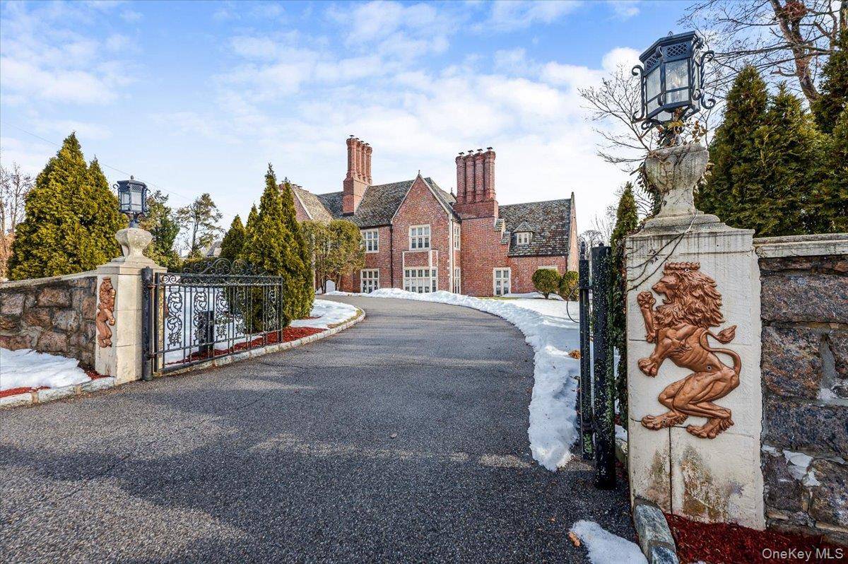 Casa com 8 Quartos à Venda em Bronxville - Nova Iorque - EUA - 2