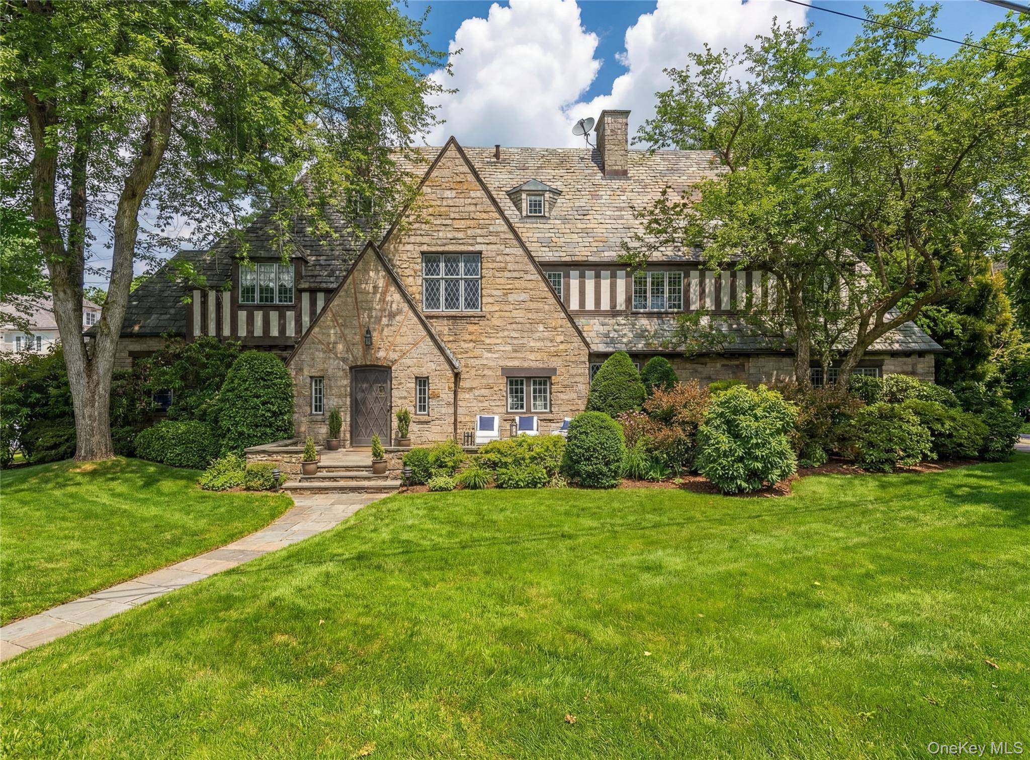 Casa com 8 Quartos à Venda em Bronxville - Nova Iorque - EUA - 1