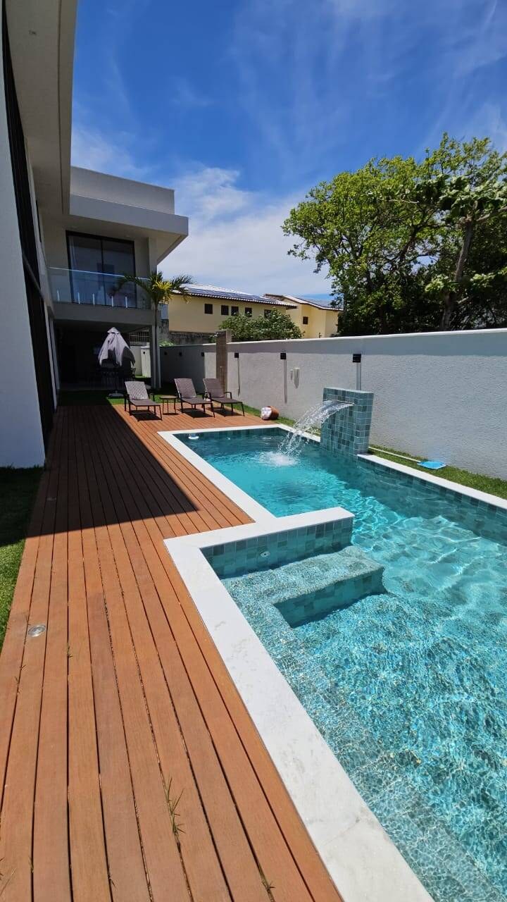 Casa com 8 Quartos à Venda em Camaçari - Bahia - Brasil - 2