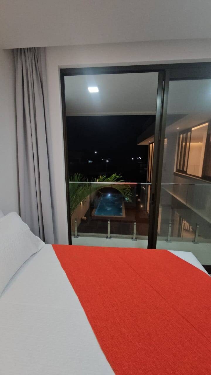 Casa com 8 Quartos à Venda em Camaçari - Bahia - Brasil - 7
