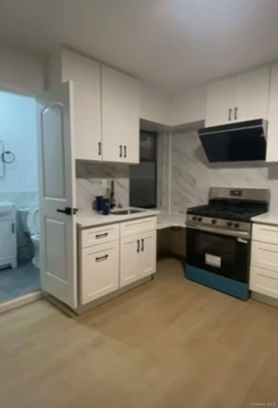 Casa com 8 Quartos à Venda em Corona - Nova Iorque - EUA - 3