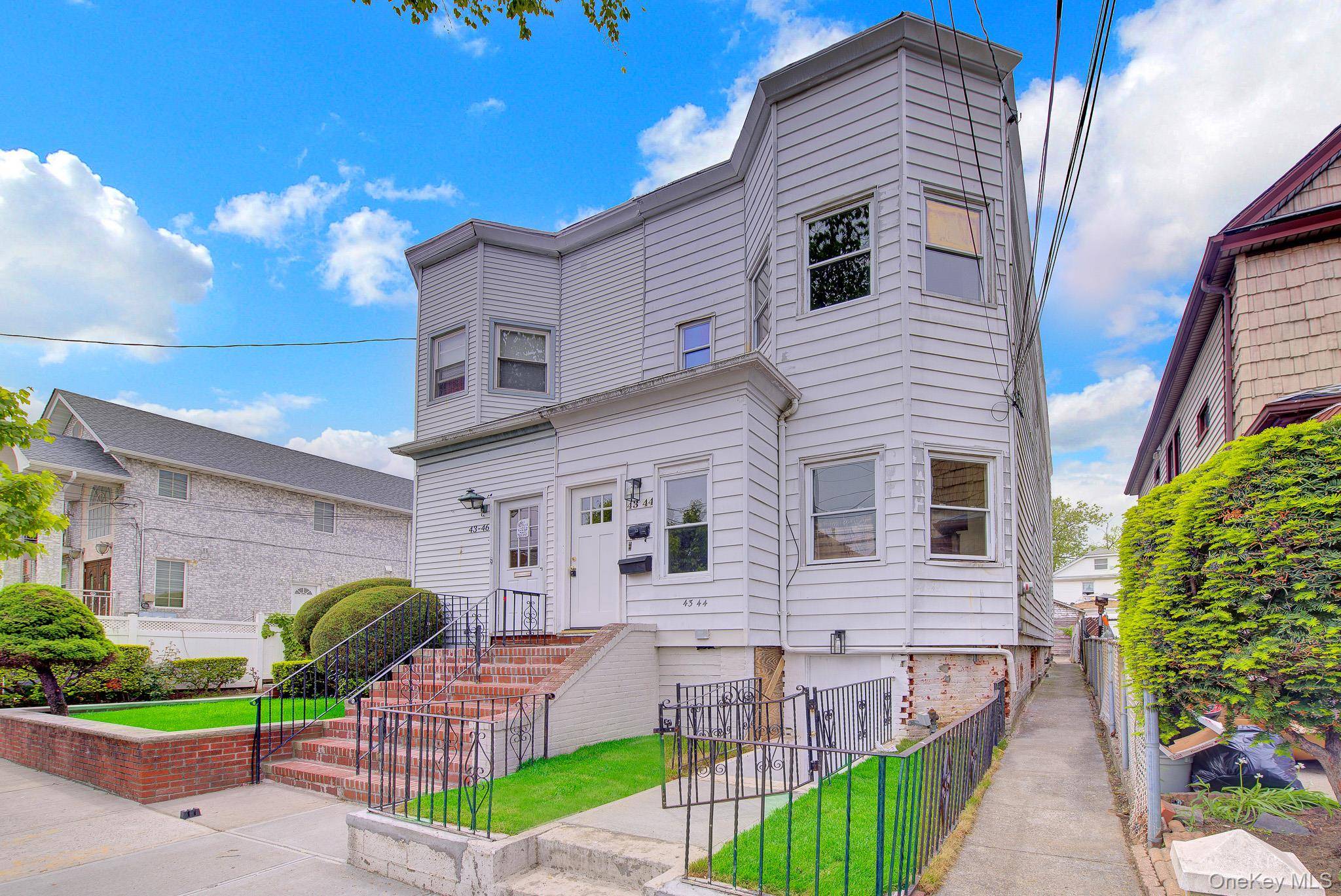 Casa com 8 Quartos à Venda em Flushing - Nova Iorque - EUA - 1