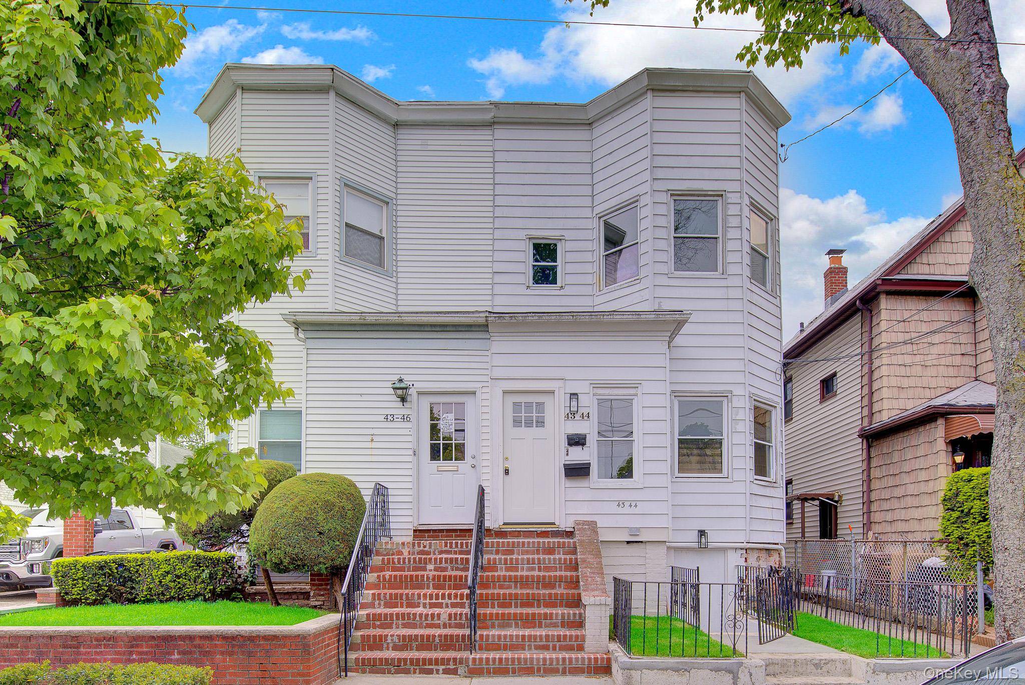 Casa com 8 Quartos à Venda em Flushing - Nova Iorque - EUA - 2