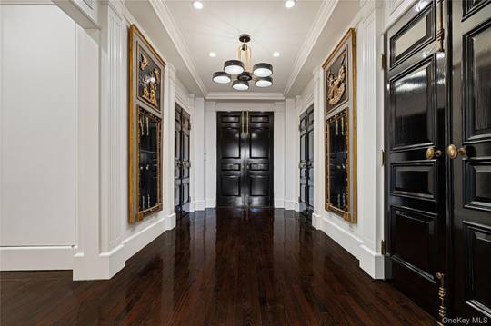 8 Bedroom Home for Sale in Irvington - NY - USA - 4