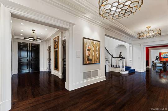8 Bedroom Home for Sale in Irvington - NY - USA - 5