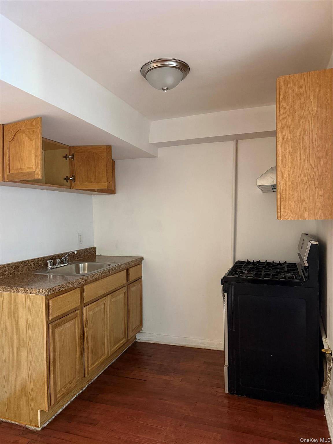 Casa com 8 Quartos à Venda em Rego Park - Nova Iorque - EUA - 5