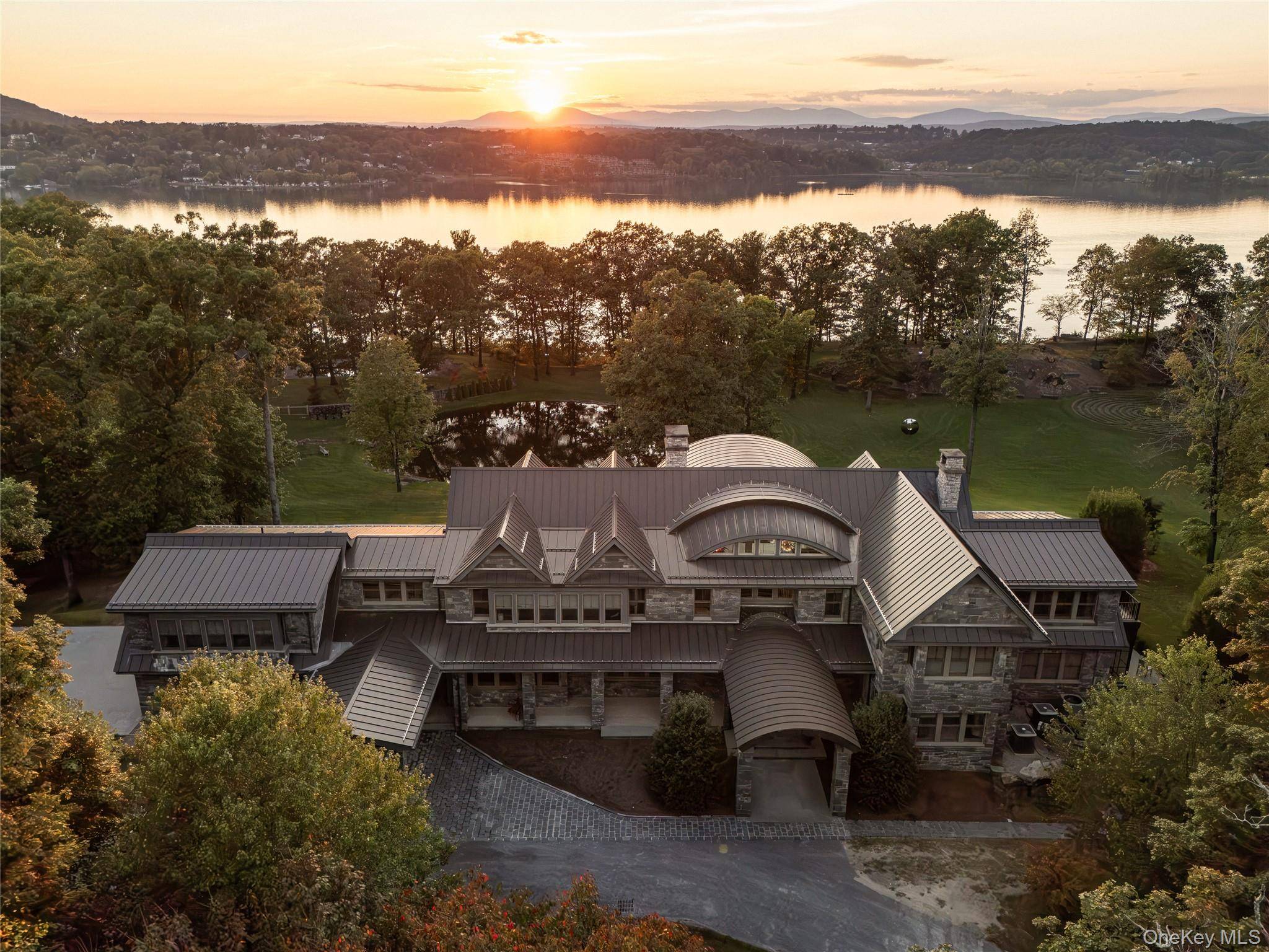 Maison de 8 Chambres à Vendre à Rhinebeck - NY - USA - 1
