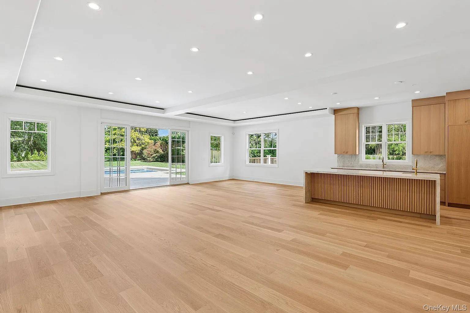 Casa com 8 Quartos à Venda em Southampton - Nova Iorque - EUA - 7