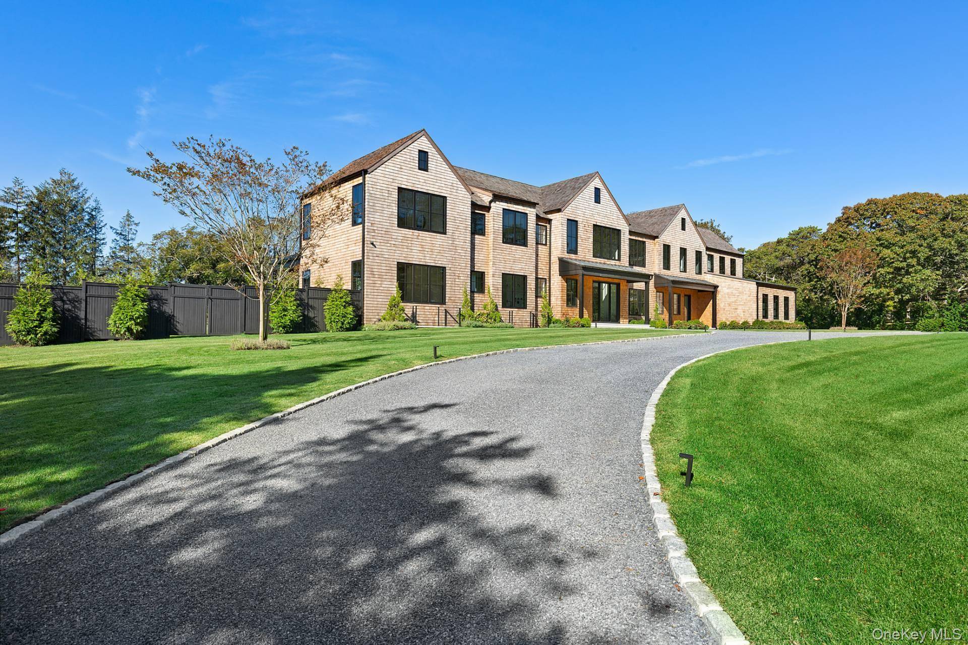Casa com 8 Quartos à Venda em Southampton - NY - EUA - 4