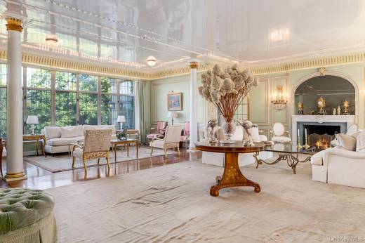 8-Bedroom Home for Sale in Stamford - CT - USA - 4