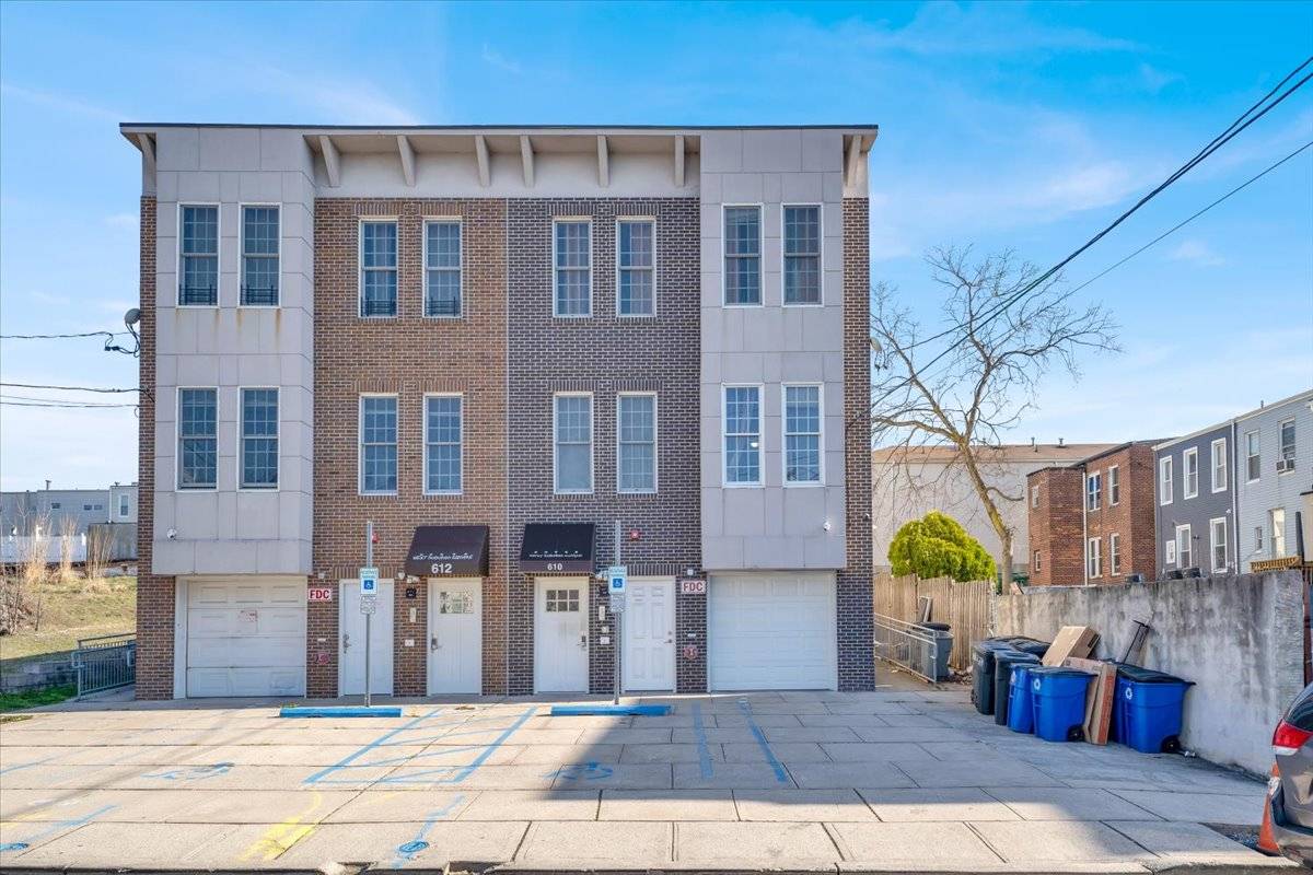 Casa com 8 Quartos à Venda em Union City - Nova Jersey - EUA - 3