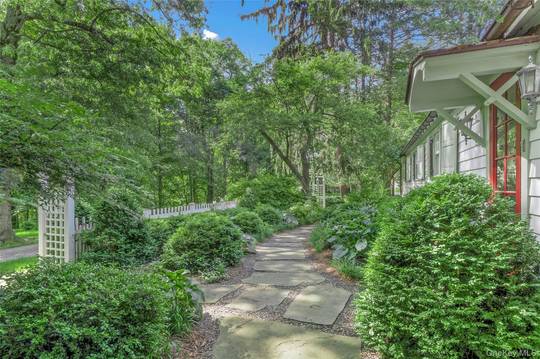 8 Bedroom Home for Sale in White Bridge Rd Chatham - NY - USA - 6