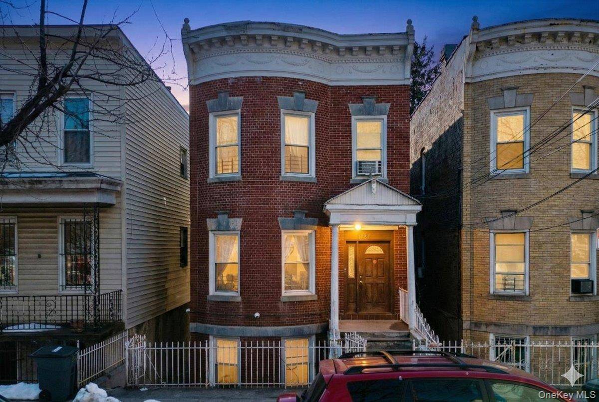 Casa com 9 Quartos à Venda em Bronx - Nova Iorque - EUA - 1