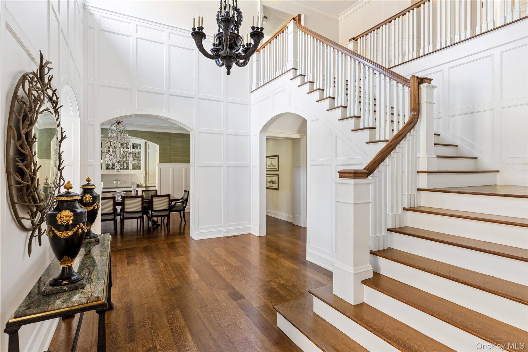 9 Bedroom Home for Sale in Mill Neck - NY - USA - 7
