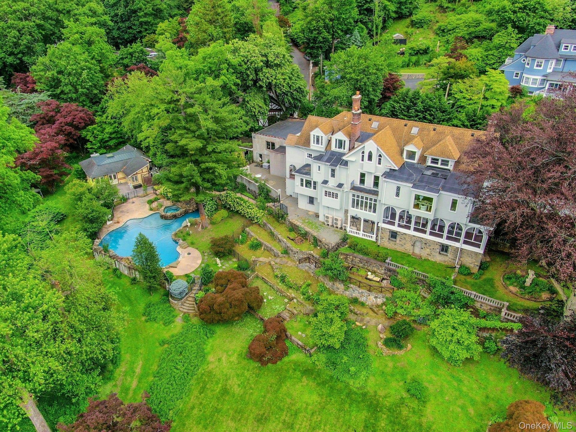 Casa com 9 Quartos à Venda em Tarrytown - Nova Iorque - EUA - 1