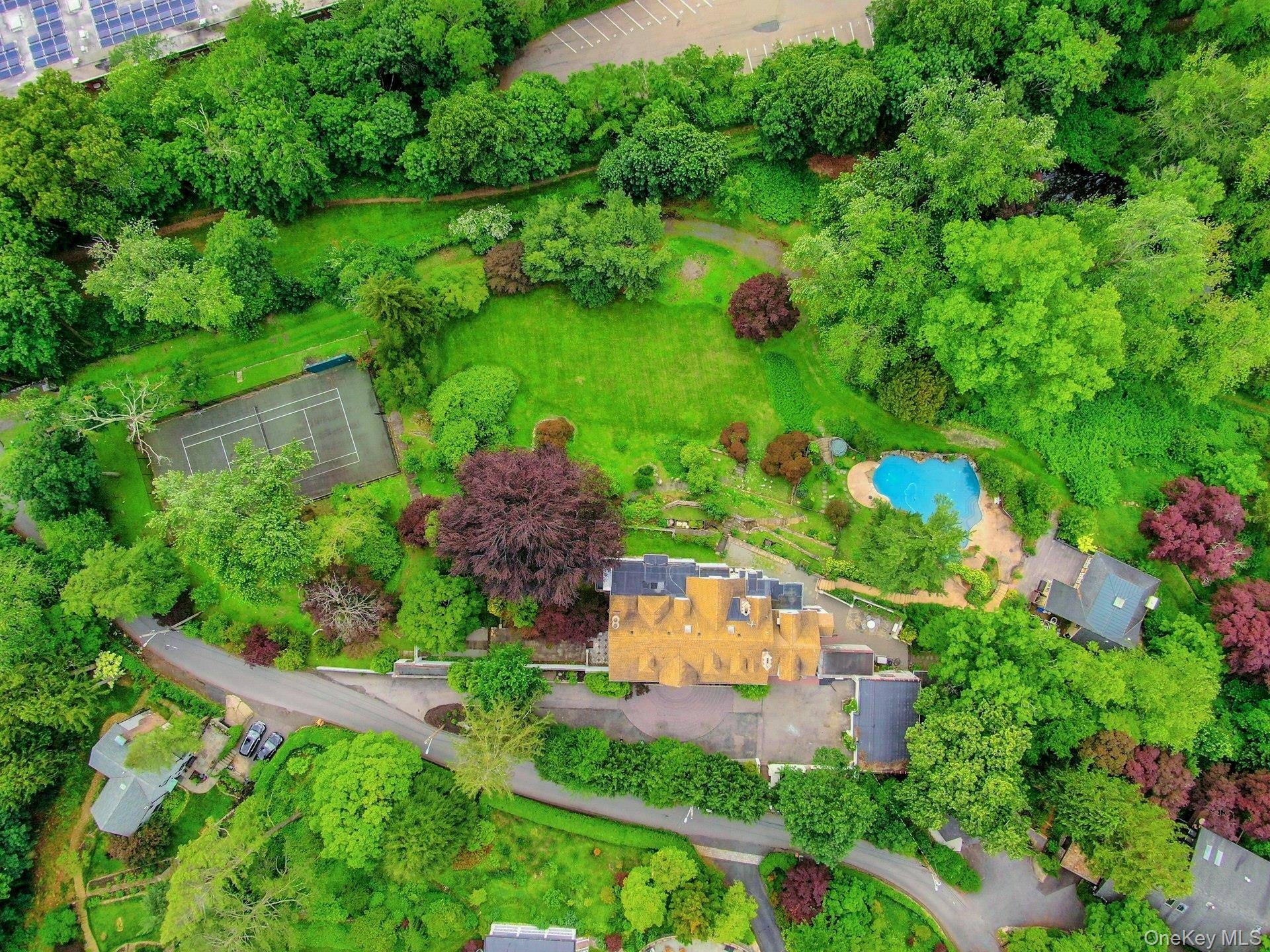 Casa com 9 Quartos à Venda em Tarrytown - Nova Iorque - EUA - 4