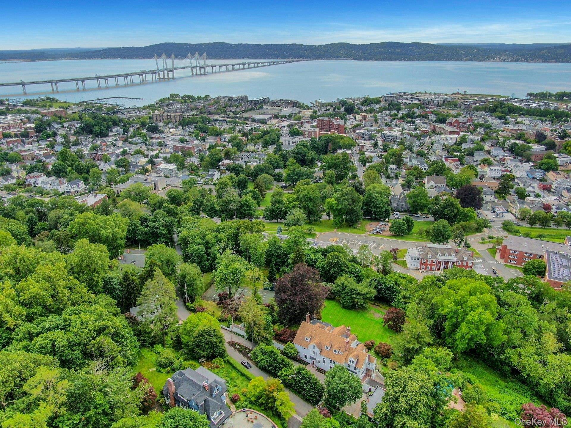 Casa com 9 Quartos à Venda em Tarrytown - Nova Iorque - EUA - 5
