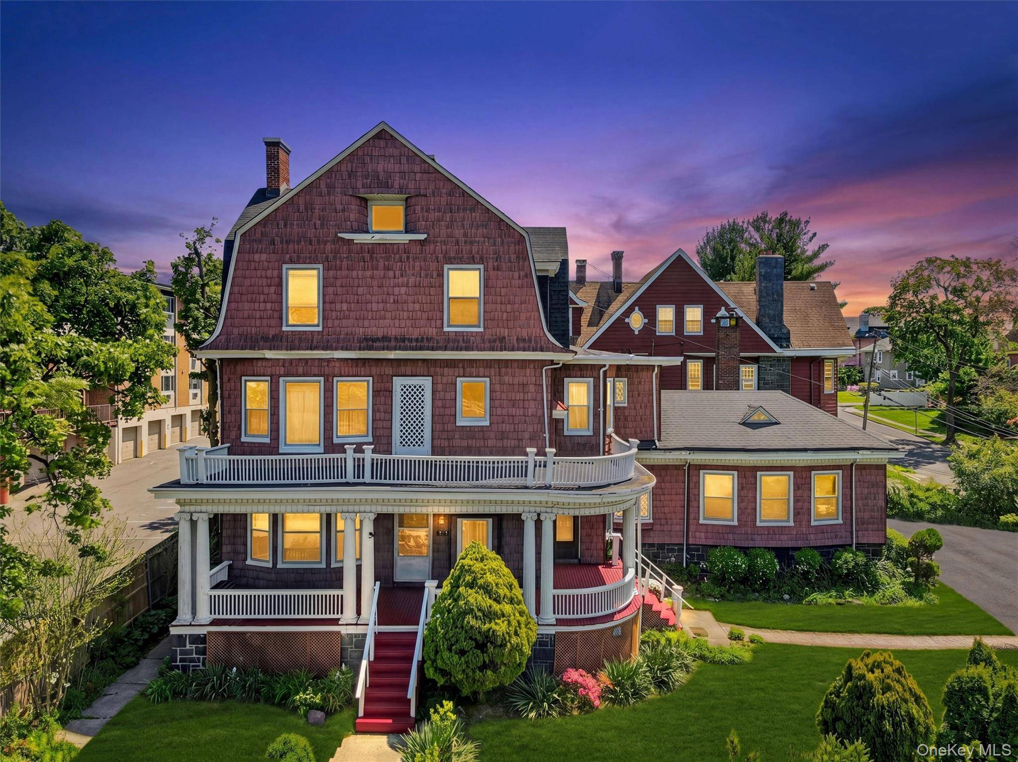 Casa de 9 Dormitorios en Venta en Yonkers - Nueva York - EE. UU. - 1