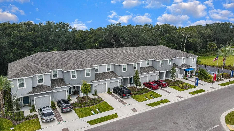 Casa de 2 Dormitórios à Venda em Palmetto - 2