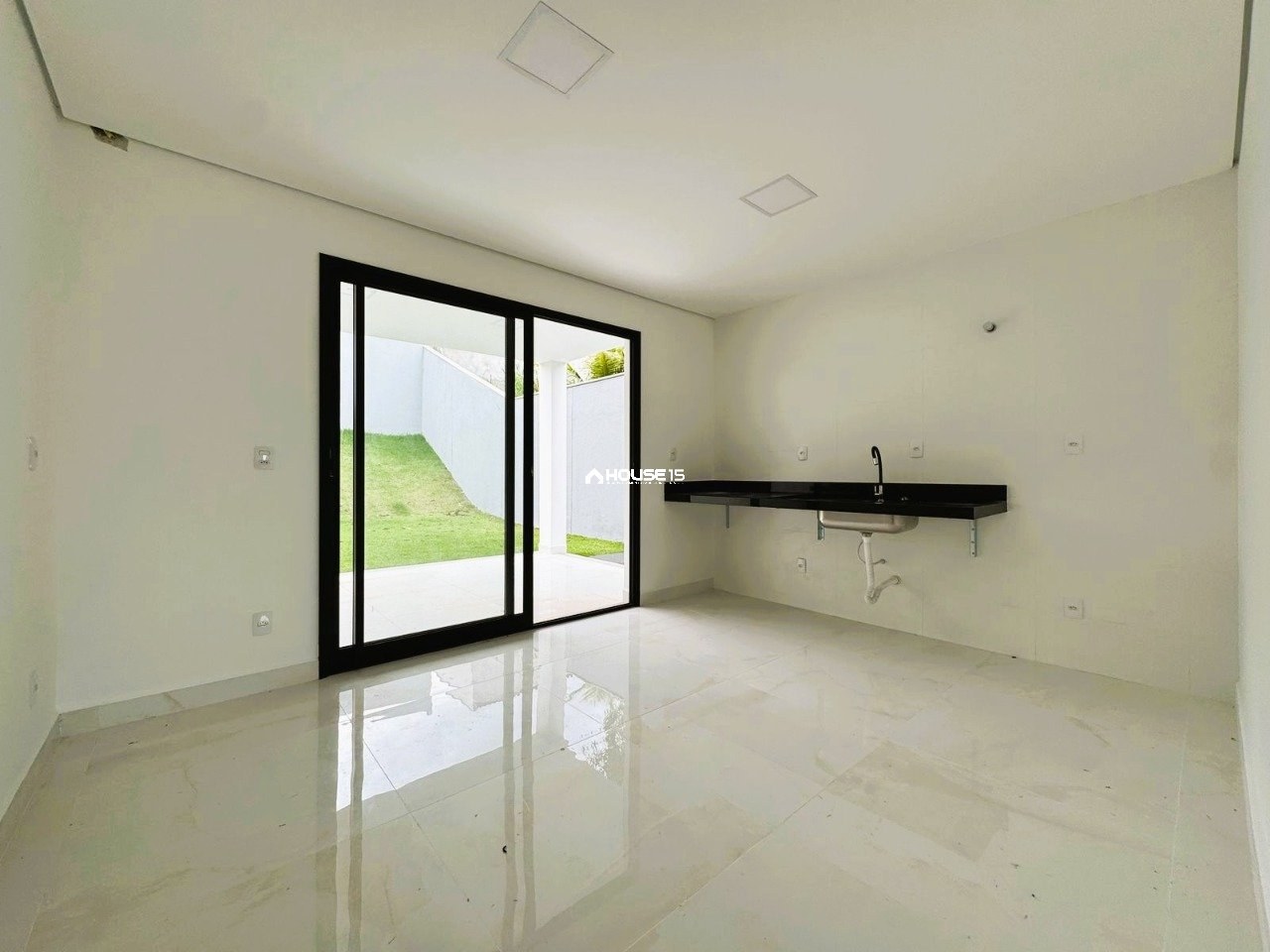 Casa de 3 Quartos à Venda em Nova Guarapari - Guarapari - Espírito Santo - Brasil - 4