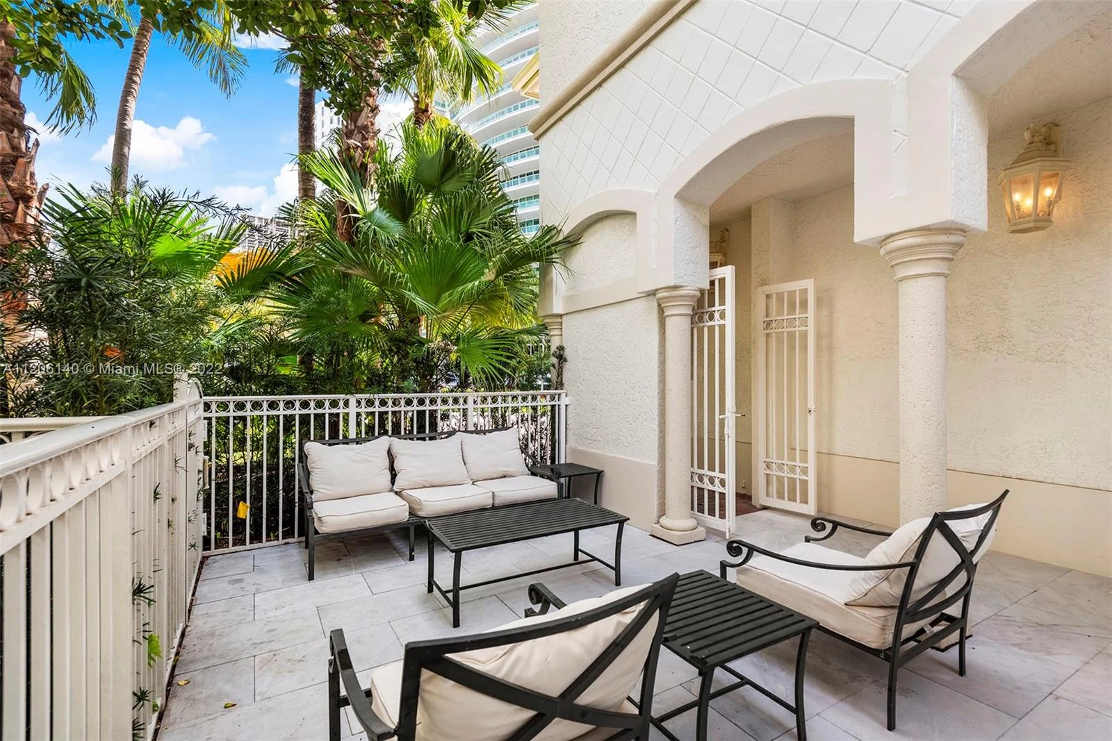 Casa de 5 Dormitórios à Venda na 3802 NE 199th Ter – Miami – FL - 5