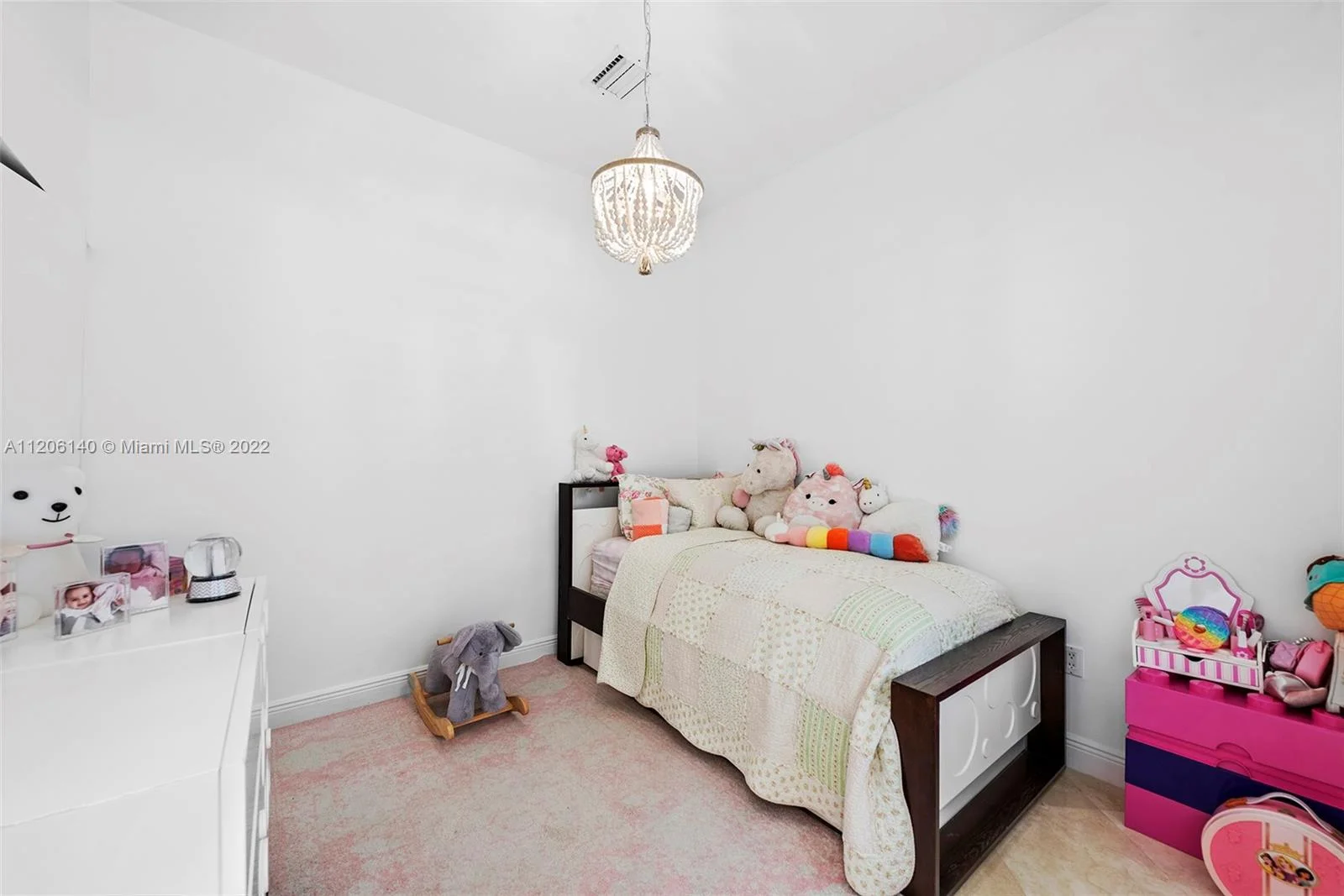Casa de 5 Dormitórios à Venda na 3802 NE 199th Ter – Miami – FL - 6