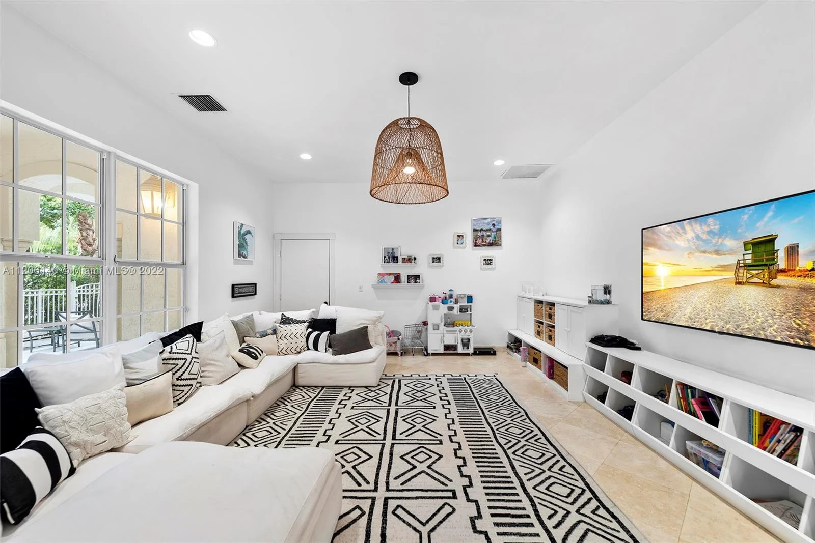 Casa de 5 Dormitórios à Venda na 3802 NE 199th Ter – Miami – FL - 7